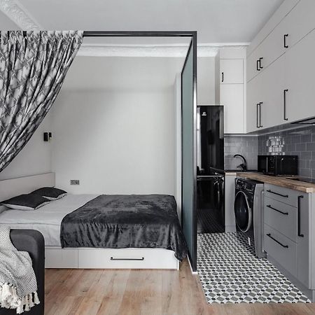 City Centre Silver Apartment Odesa Exterior photo