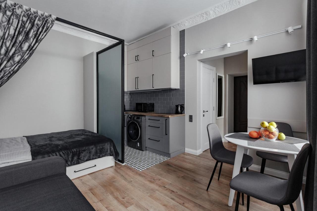 City Centre Silver Apartment Odesa Exterior photo